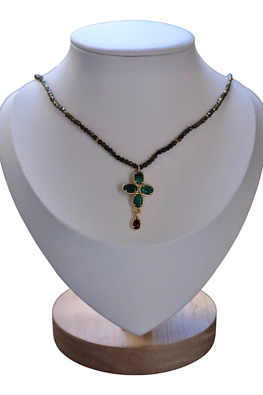 Colliers Croix Perlées